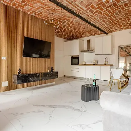 Apartament Fanstastic 2bdrm Center! Biella