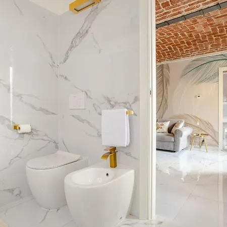 Apartment Fanstastic 2bdrm Center! Biella