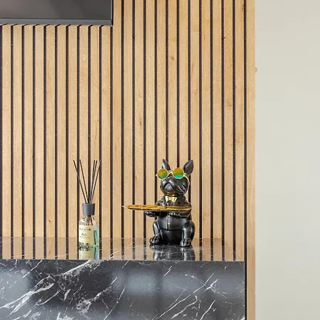 Fanstastic 2bdrm Center! *