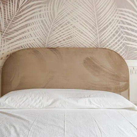 Fanstastic 2bdrm Center!