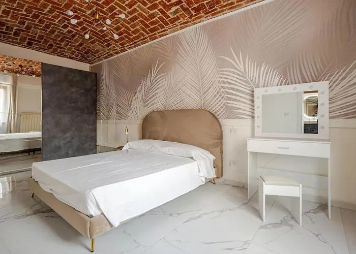 Fanstastic 2bdrm Center! * 비엘라